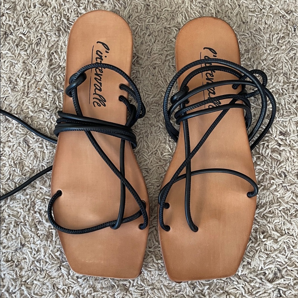 L'intervalle black leather strappy lace up gladiator square toe  sandals Size 40